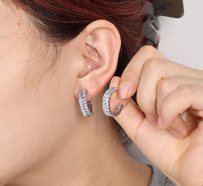 Korean Style Circular Diamond Earrings for Urban Girls